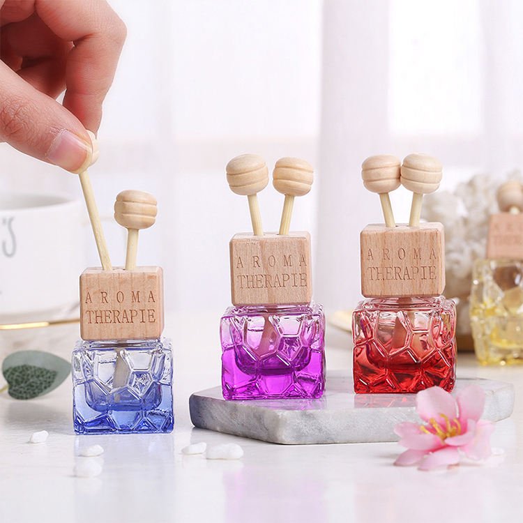 Square Car Hanging Perfume Bottle Glass (4)