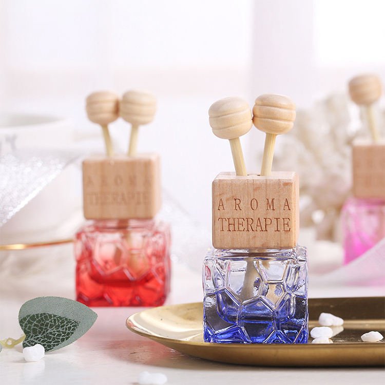 Square Car Hanging Perfume Bottle Glass (5)